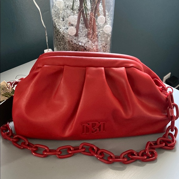 NWT Badgley Mischka Red Chain Bag - Picture 2 of 7